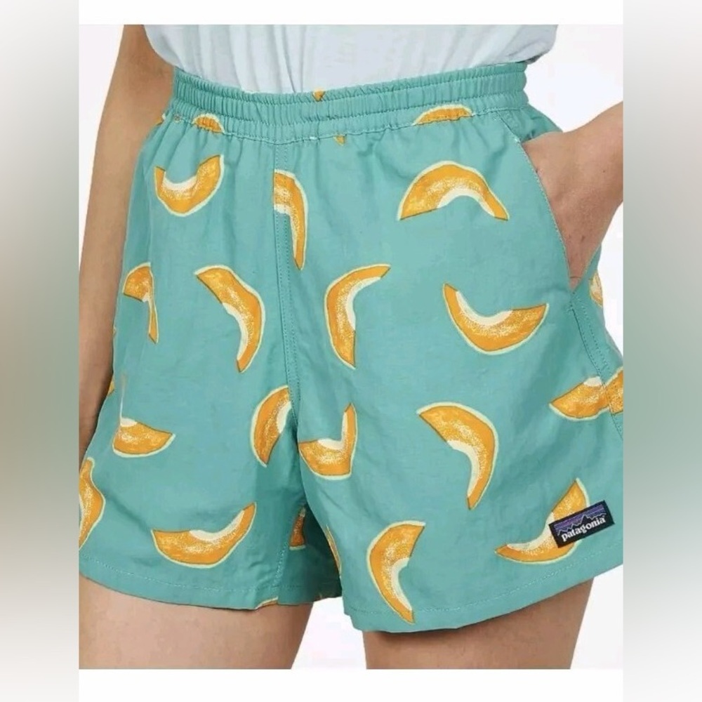 Patagonia Women's Teal‎ and Yellow Patterned Shorts